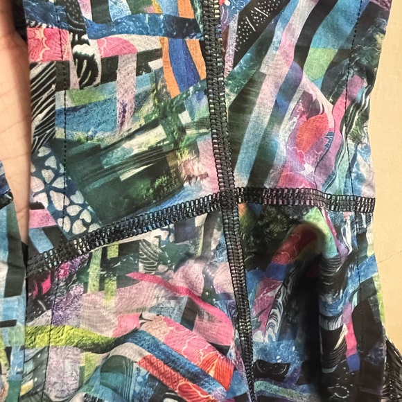 EUC Rare Lululemon SeaWheeze Edition Speed Up Shorts - Picture 5 of 5